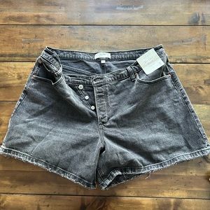 Abercrombie & Fitch Curve Love Dad Short, High Rise